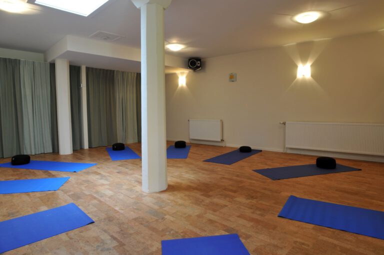 Praktuimte Groningen met yogamatjes